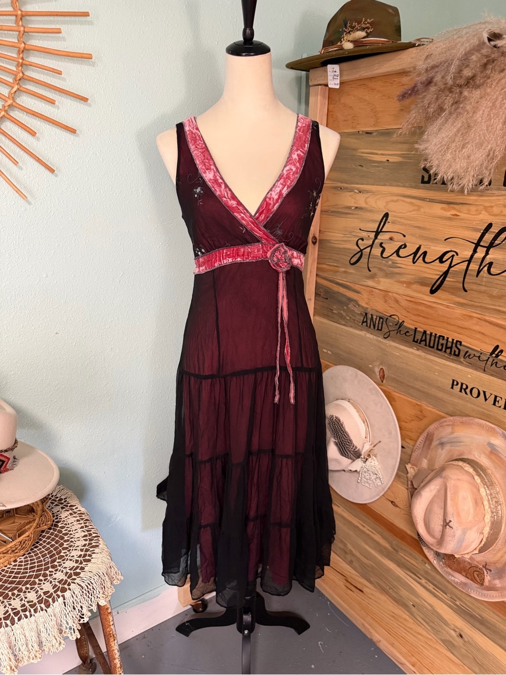 jonathan martin Sleeveless V-Neck Tiered Maxi Dress in Burgundy and Pink Trim - Picture 1 of 6